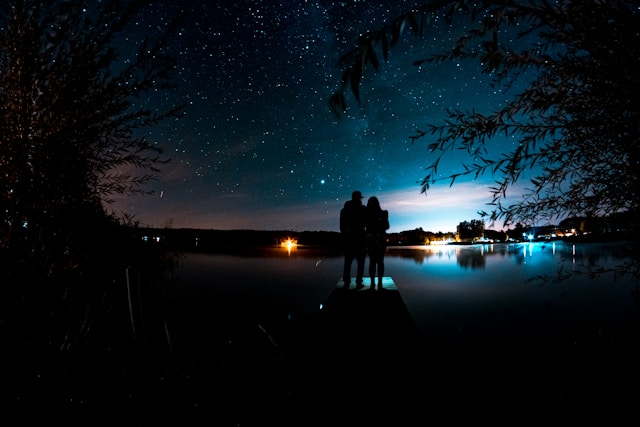 Co robić, gdy rozmowa online nagle traci tempo – strategie dla 40-latków