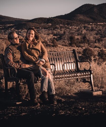 Jak odróżnić prawdziwe zainteresowanie od grzecznościowych odpowiedzi